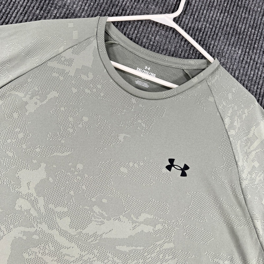 Under Armour Shirt Mens 2XL XXL Gray Camo Short Sleeve Loose Fit Workout Gym